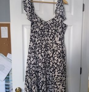 ✨Bundle 4 for $30✨ Off the shoulder floral dress